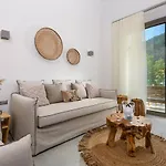 Soho Exclusive 4*