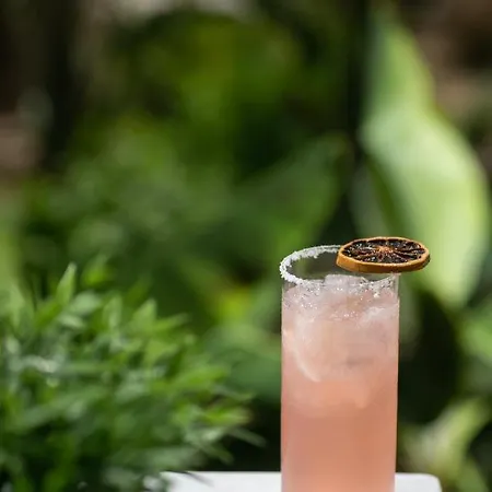 Soho Exclusive Aparthotel 4*